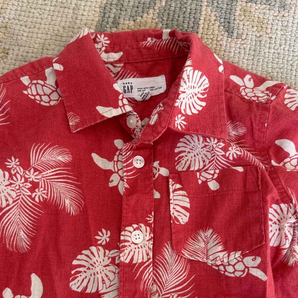 GAP Red Kids Button Down Shirt size 5 - Picture 3 of 3